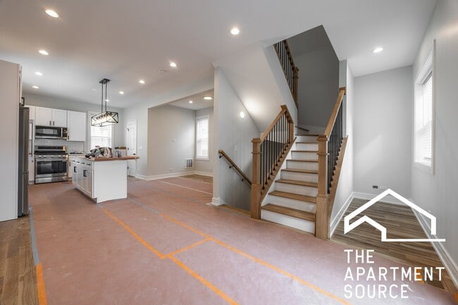 Photo - 858 N Paulina St Apartment