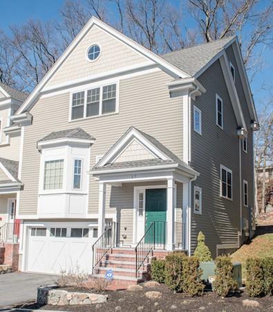 Side unit w/ 2 car garage - 8 Murray Ave