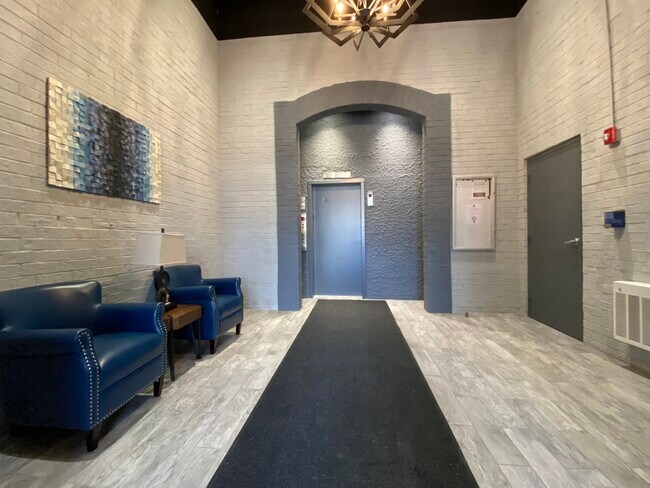 Foto del edificio - 350 Plum Creek Dr