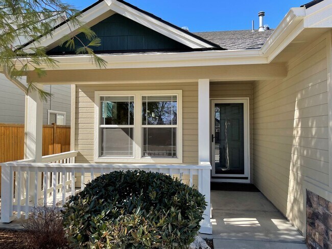 Building Photo - Beautiful 2 bed 2 bath home in the Woodbri...