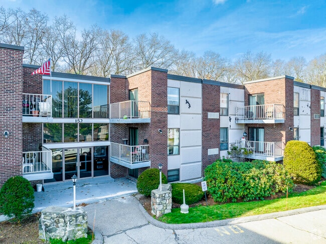 Crestwood Condominiums