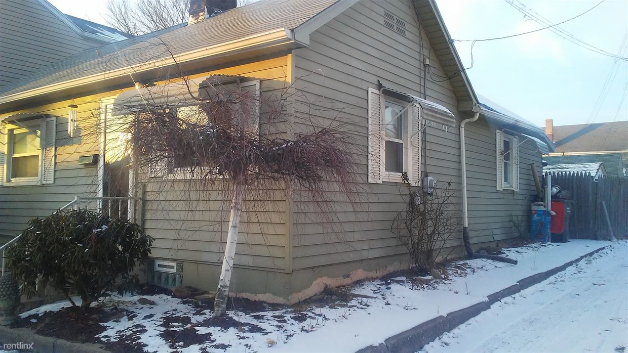 Building Photo - 316 16th St