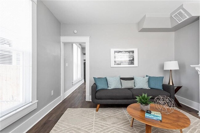 Building Photo - 1024 Orange St