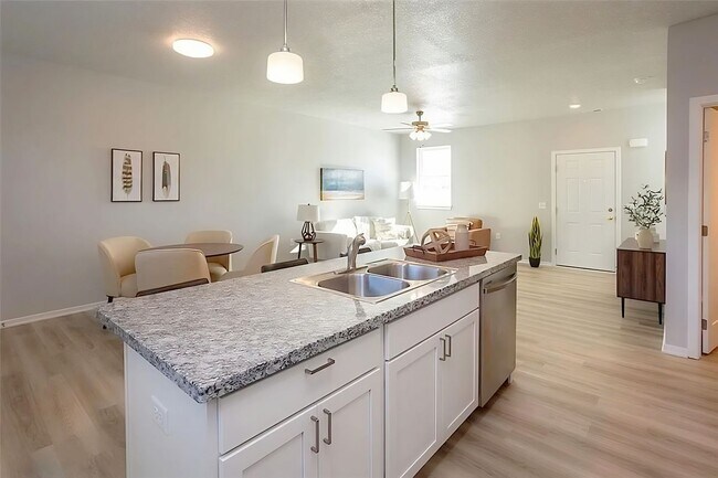 Foto del edificio - Modern Living in a Peaceful Retreat/ Townhome in Waukee for rent!