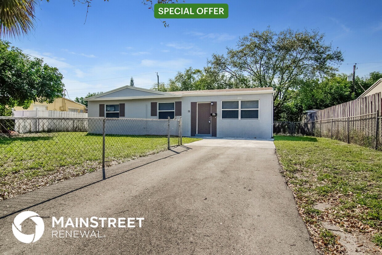 Primary Photo - 800 N 64th Ave