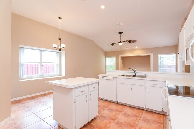 Building Photo - 2602 Freeland Dr