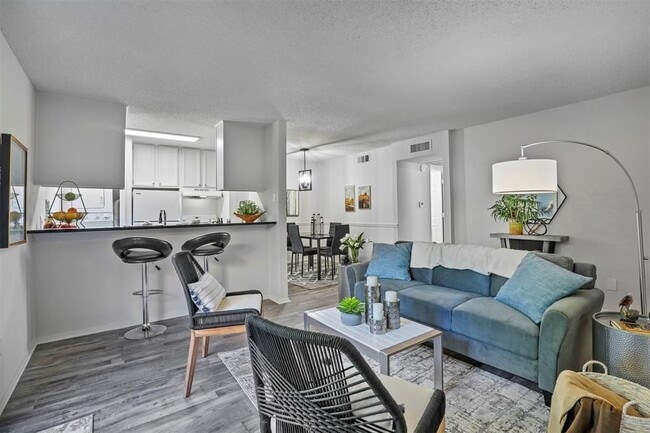 Foto del edificio - 1810 N Garrett Ave