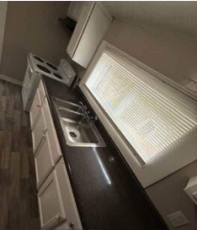 Foto del edificio - 218 Irving Ave