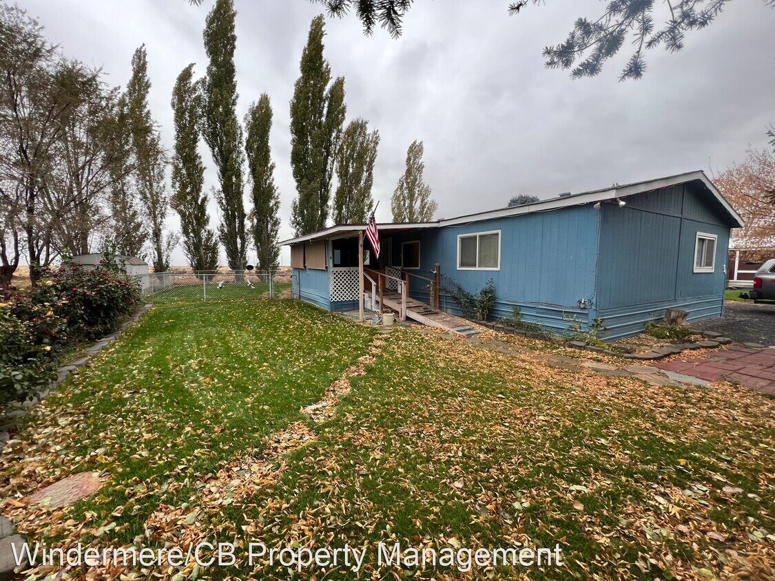 Foto principal - 3 br, 2 bath House - 17993 Rd A NW #34