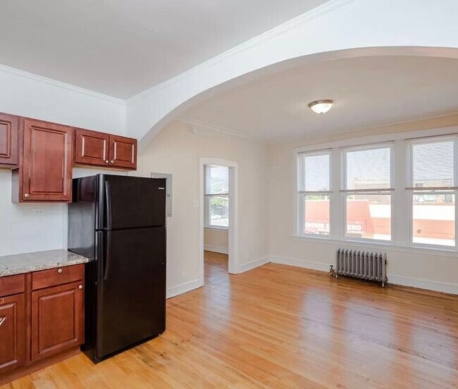 Building Photo - 2208 S 57th Ave