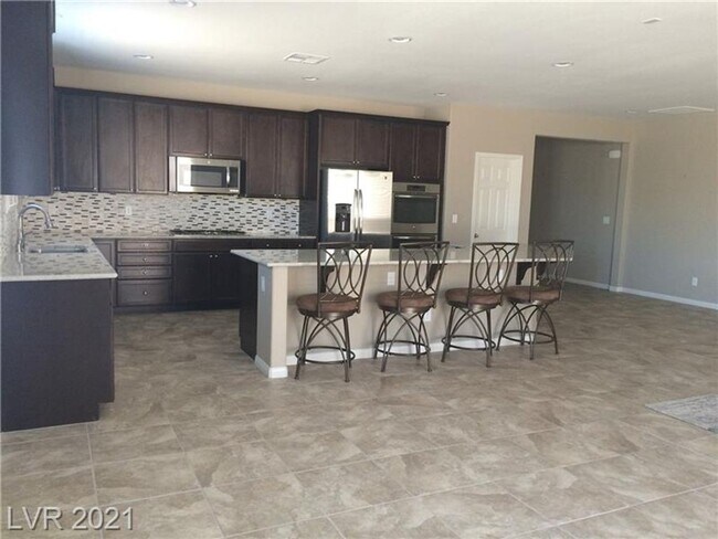 Building Photo - 4 Bed 3 Full Bath. Single Story Home In Ga...