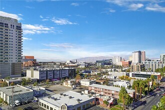 Building Photo - 900 S Las Vegas Blvd