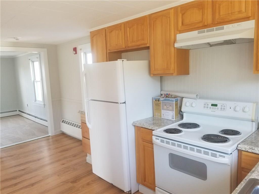 77 Oak St Westerly, RI 02891 Alquileres en Westerly, RI