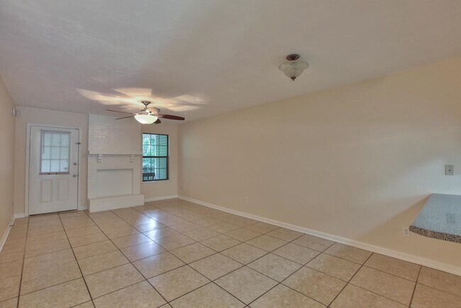 Foto del edificio - 2913 Woodrich Dr