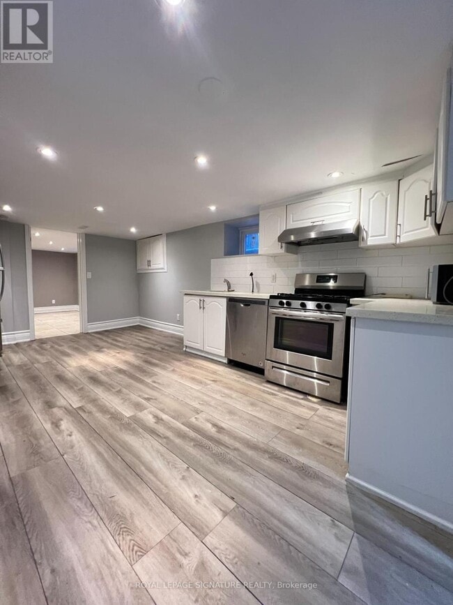 Building Photo - 111 Sunnyside Ave