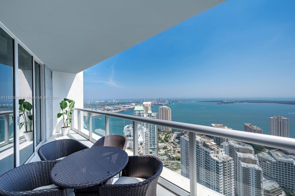 Foto principal - 465 Brickell Ave