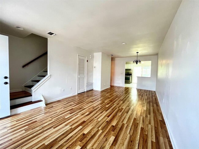 Foto del edificio - 276 Temple Hill Rd