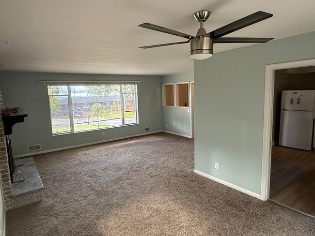 Foto del edificio - 5 Bedroom Home; Millcreek; 2800 sq ft; Lar...
