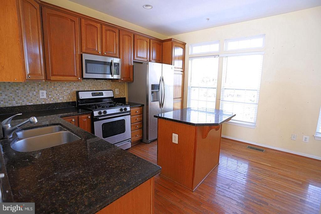 Primary Photo - 3551 Ellery Cir