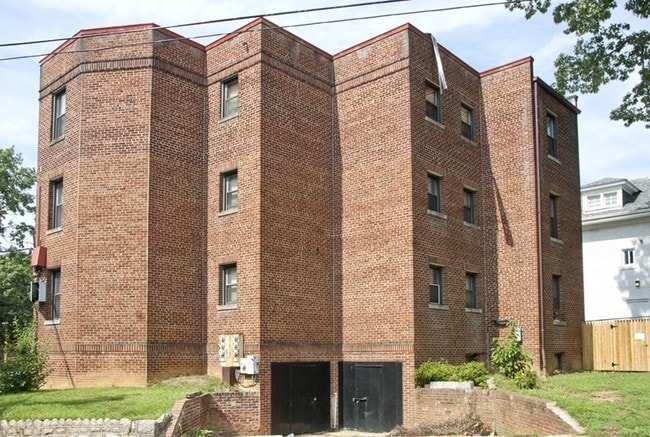 Building Photo - 5601 Colorado Ave NW