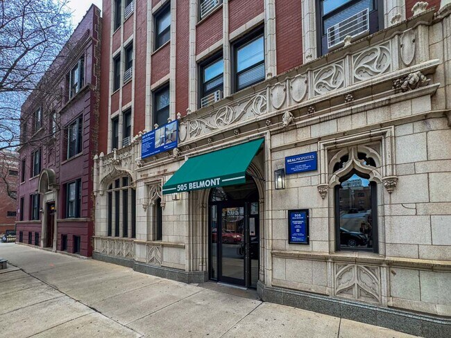 Building Photo - 501 W Belmont Ave