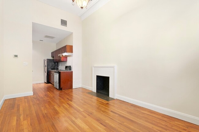 Building Photo - 59 E 73rd St