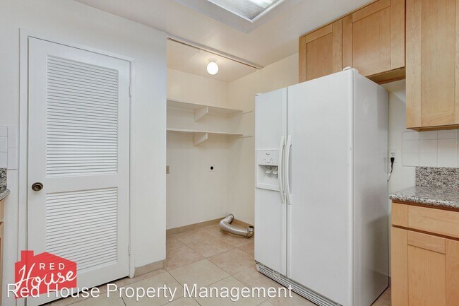 Foto del edificio - 3 br, 2 bath House - 2412 Adirondack Row #3