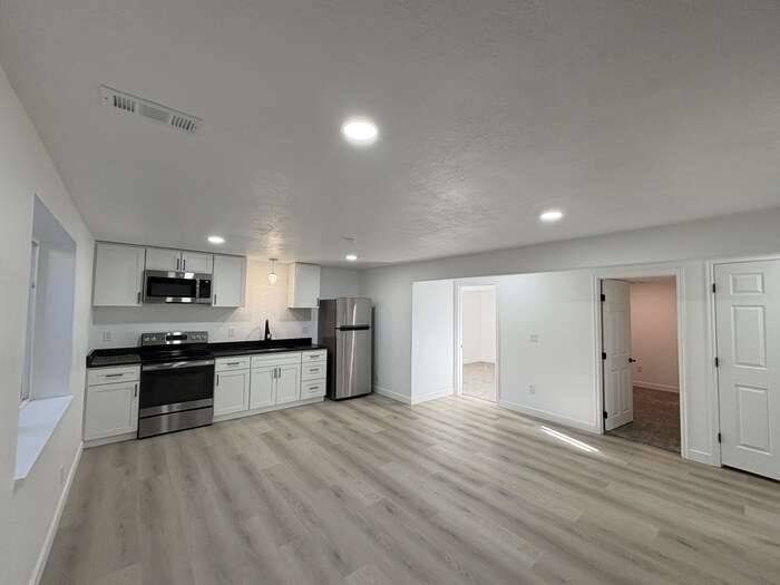 Foto principal - 7898 Tinamous Rd