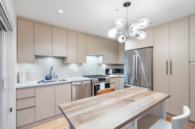 Photo du bâtiment - 2764 W 10th Ave