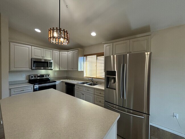 Building Photo - 4543 E Rasor Rd