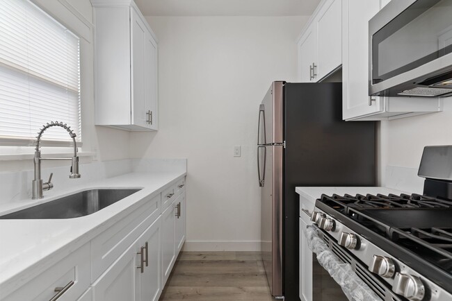 Foto del edificio - 1045 E 4th St