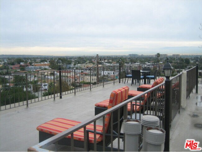 Foto del edificio - 3111 4th St