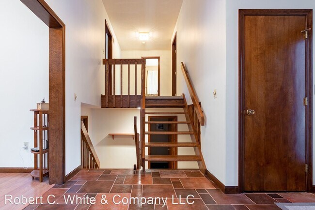 Building Photo - 3 br, 2.5 bath House - 11 Woodduck Farms Rd
