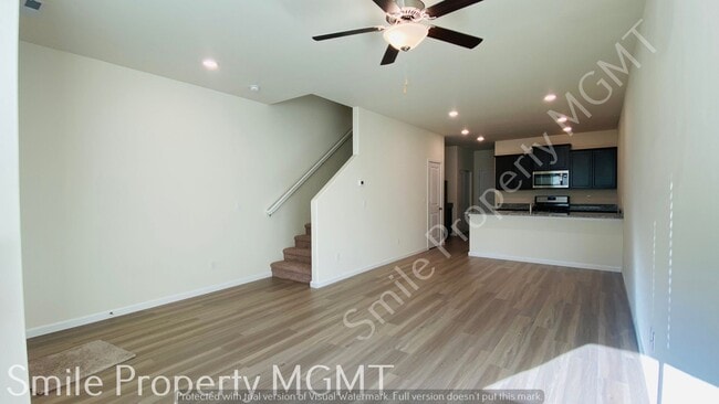 Building Photo - townhouse