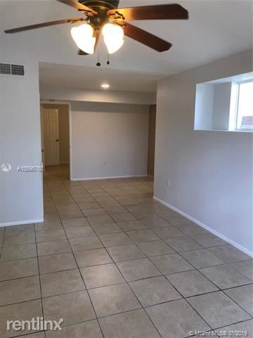 Building Photo - 15661 SW 104th Terrace