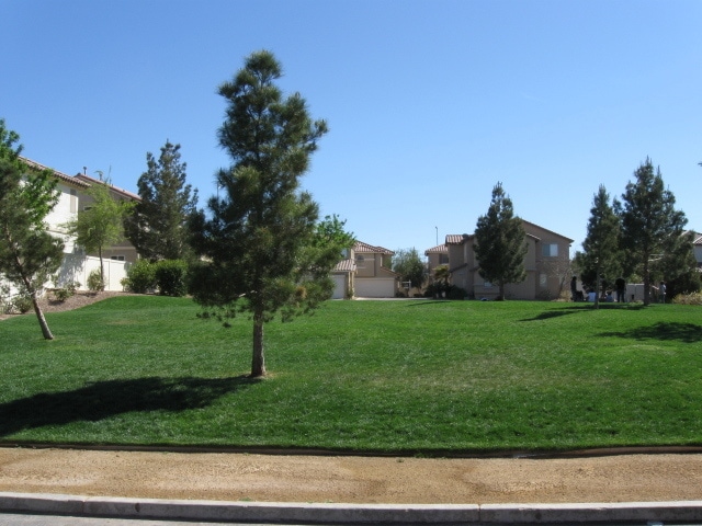 Building Photo - 10614 Corte Sierra St