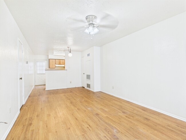 Foto del edificio - 1108 Welsh Ave