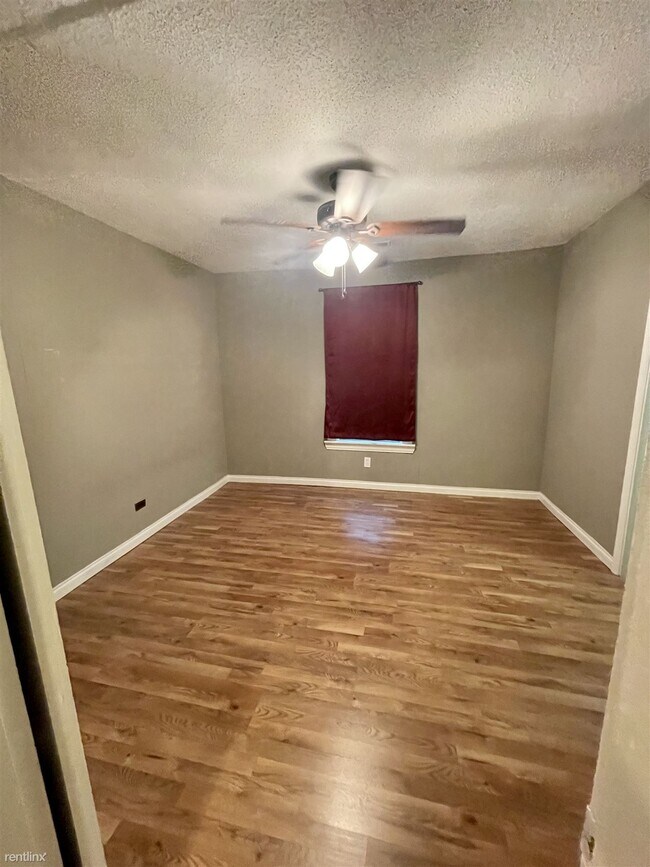 Foto del edificio - 3 br, 1 bath House - 110 Southview Street