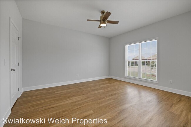 Foto del edificio - 3 br, 2 bath House - 134 Wingate Ave