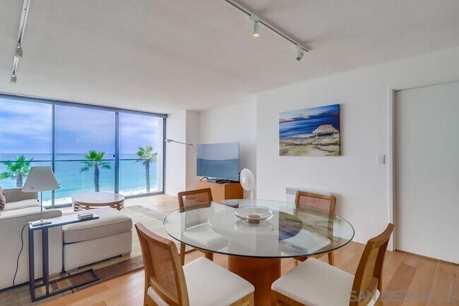 Building Photo - 4767 Ocean Blvd