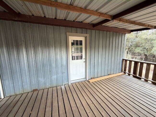 Foto del edificio - One Bed One Bath Efficiency Unit