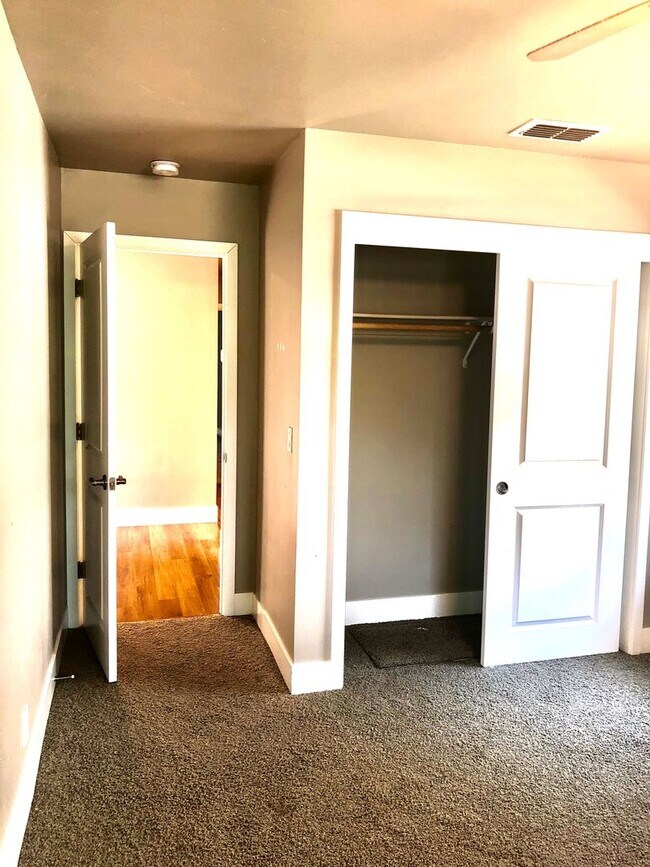 Building Photo - Recently renovated home near downtown Davis