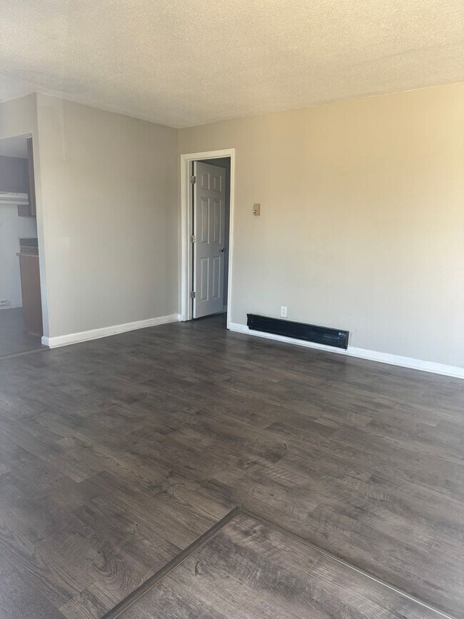 Foto del edificio - 115 Jerome Ln