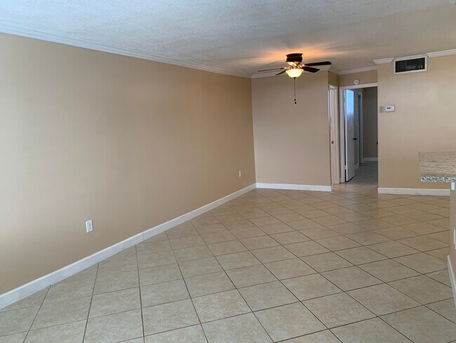 Building Photo - 108 Paradise Harbour Blvd