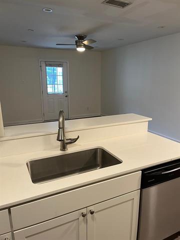 Foto del edificio - 2902 Douglas Ave