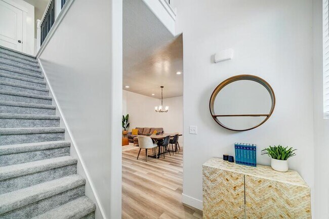 Foto del edificio - 4343 W Defender Dr