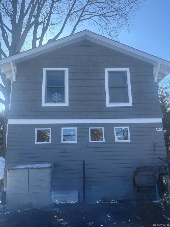 Building Photo - 109 14th Ave