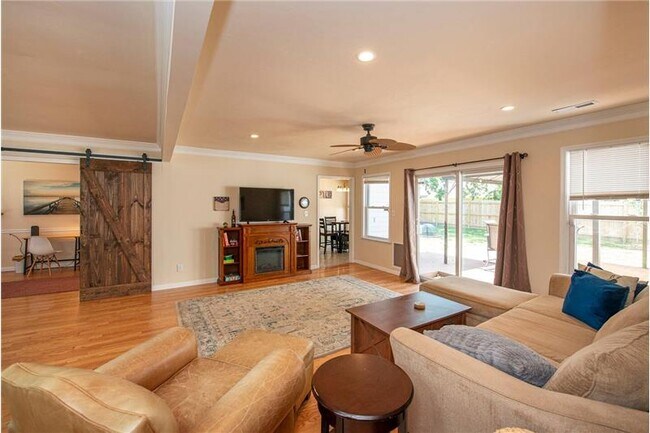 Building Photo - 1149 Warner Hall Dr