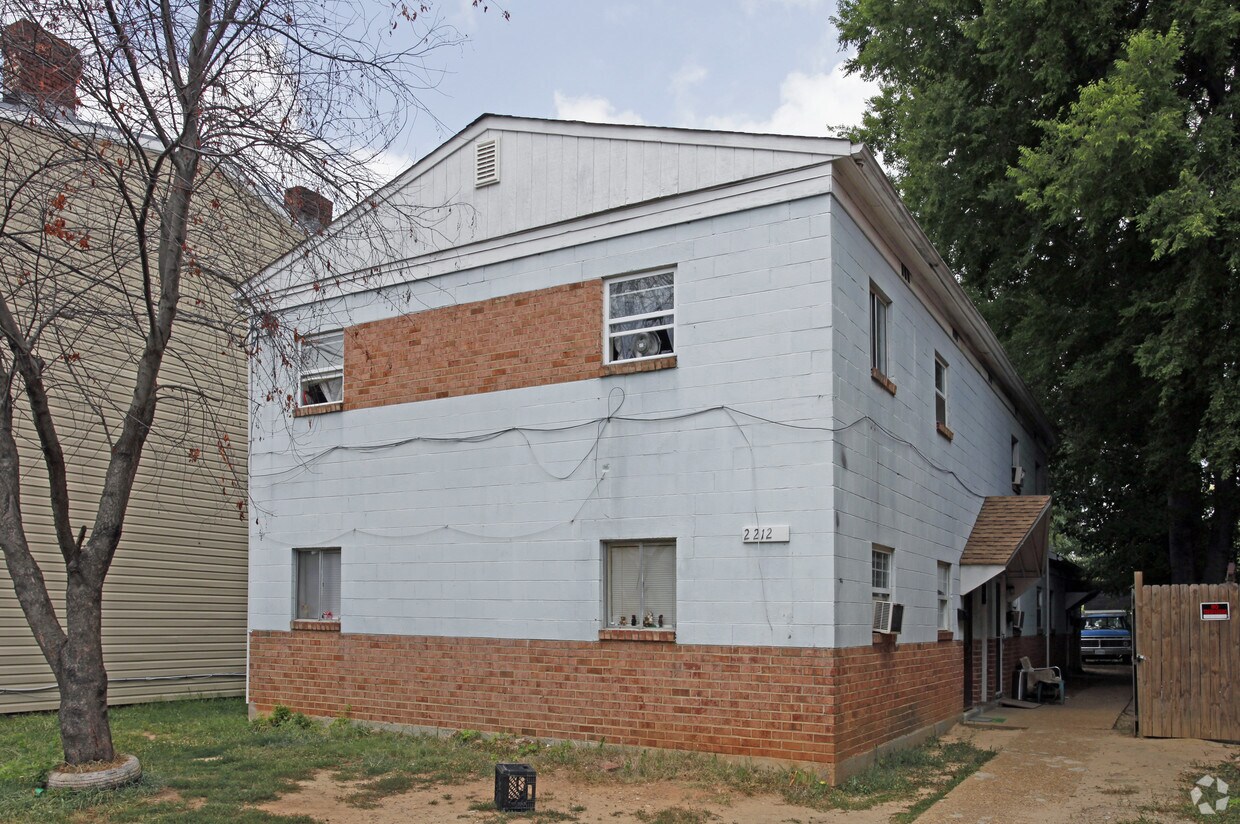 Primary Photo - 2212 Venable St
