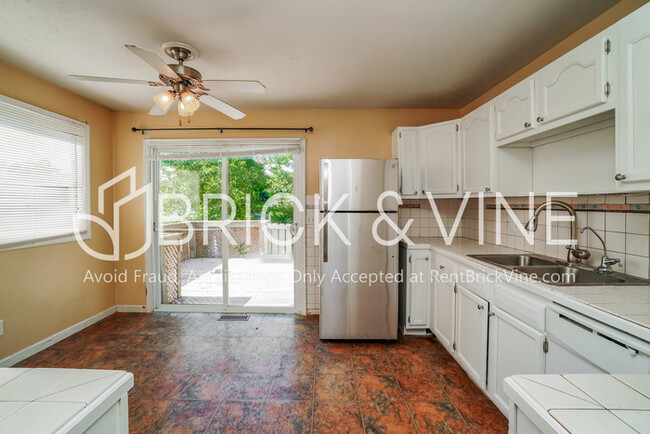 Building Photo - 5135 Hatfield Dr